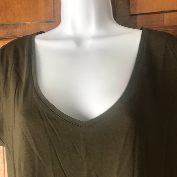 H&M Basic Dark Olive V-Neck Cap Sleeve Tee Large - Picture 3 of 9